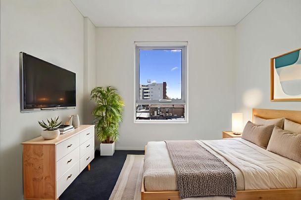 Modern Comfort & Convenience in a Prime Strathfield South Location - Photo 1