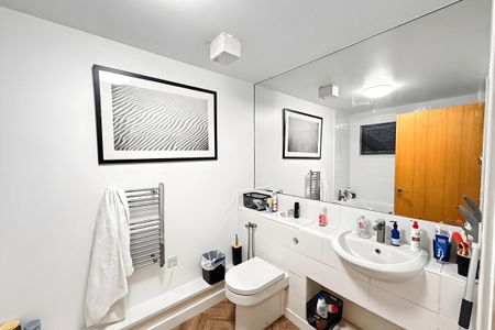 Geoffrey Watling Way - Photo 2