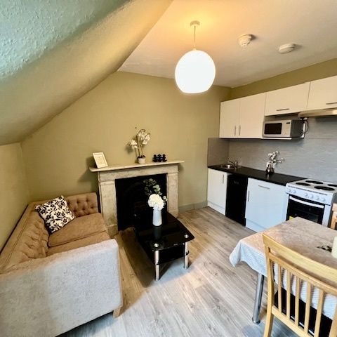 1 Bed Flat, Glazbury Road, W14 - Photo 1