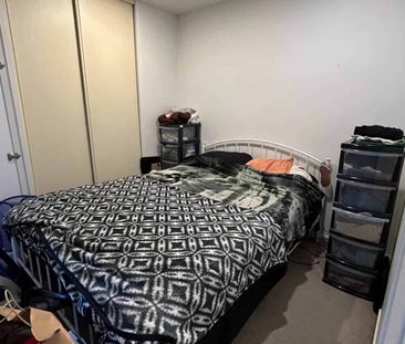 Fully-Furnished Queen St Apartment - Photo 3