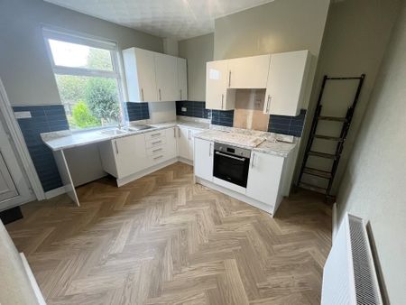 2 bedroom terraced house to rent - Photo 2