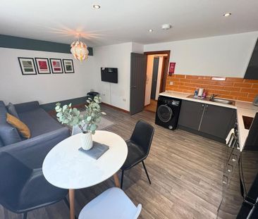 2 bedroom flat to rent - Photo 4