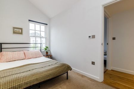 2 Bed Flat, New Cross Road, SE14 - Photo 5
