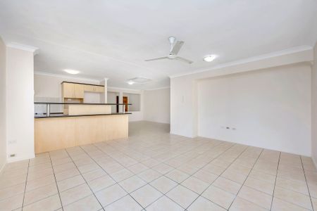 35 Fitzgerald Crescent, Kirwan. - Photo 5