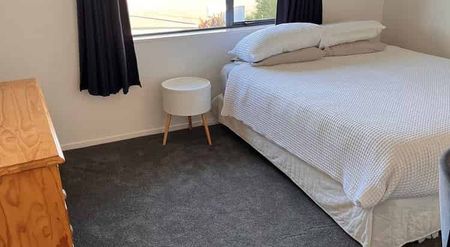 Sunny 3BR Papamoa Home - Photo 3