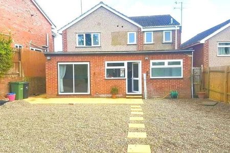 7 bedroom detached house to rent - Photo 4