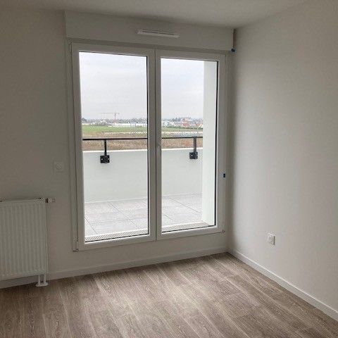 Location Appartement 4 pièces 92m² FLEURY SUR ORNE 14123 - Photo 1