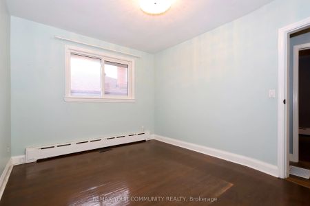 885 Myers Street #Main - Photo 4