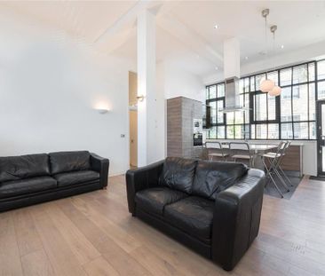 3 bedroom flat to rent - Photo 2
