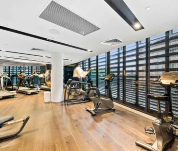 Executive Living&colon; Furnished 2 Bedroom &plus; Study Apartment ... - Photo 5