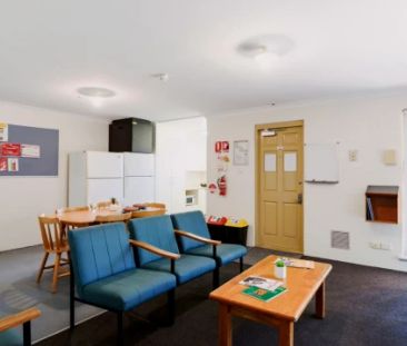 6 Bedroom Apartment - Photo 2