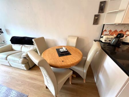 Johnstown House, Ballygall Road, Glasnevin, Dublin 11 - Photo 4