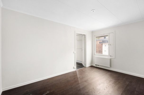 Vallmostigen, Bro - Photo 1