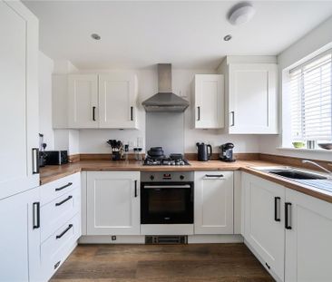 2 bedroom end of terrace house to rent - Photo 5