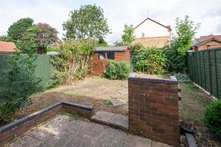 2 bedroom semi-detached house to rent - Photo 2