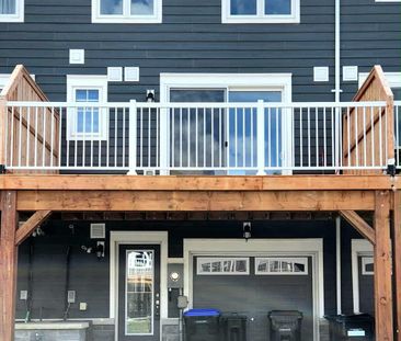 For Lease - 71 Shelburne Avenue, Wasaga Beach, Ontario - Photo 1