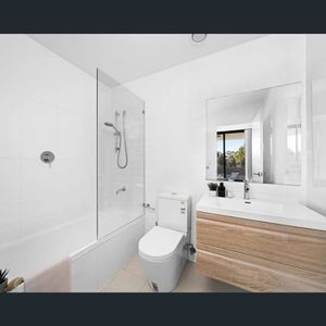 APARTMENT face away from parramatta rd - Photo 2