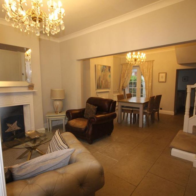 2 bedroom end of terrace house to rent - Photo 1