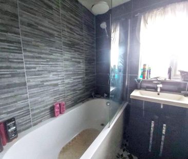 Chester Grove, Newsham, Blyth, Northumberland, NE24 5SJ - Photo 4