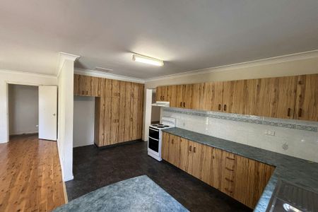 THREE BEDROOM HOME - Photo 4