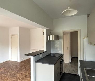 Studio te huur in Oudergem voor € 800 met 1 slaapkamer - Photo 2