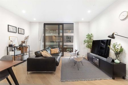 A stunning two bedroom apartment on the first floor of the sixth, highly coveted crescent building. - Photo 5