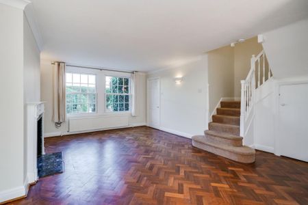 Castle Road, Weybridge, Surrey, KT13 - Photo 3