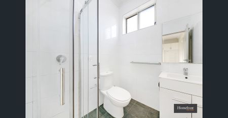 Private Freestanding Villa - Photo 4