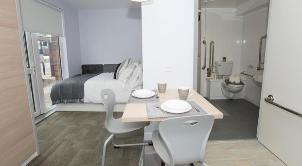 Studio to rent - Photo 1