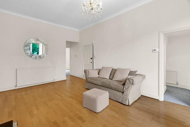 2 bedroom flat to rent - Photo 1