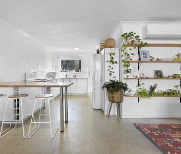 Spacious Unit in the Heart of Mermaid Waters - Photo 1