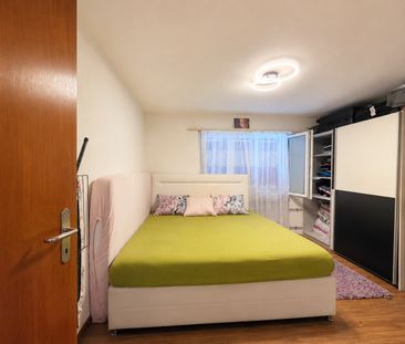 Grosszügige 4.5-Zimmer-Wohnung mit Balkon in ruhiger Lage zu vermieten - Photo 4