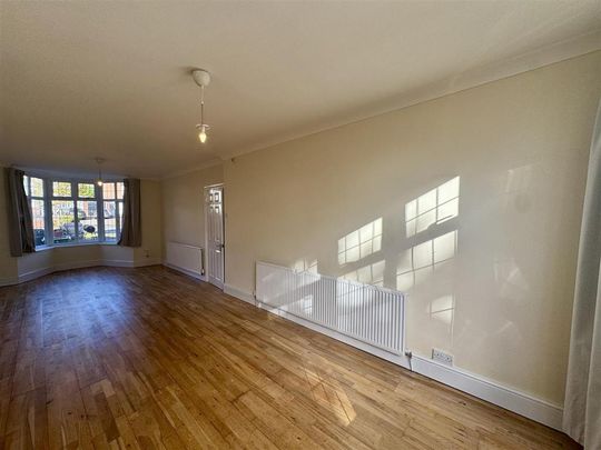 3 bedroom semi-detached house to rent - Photo 1