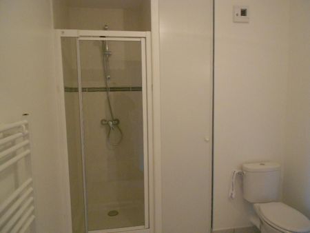 Location Appartement 2 pièces 39m² NANTES 44100 - Photo 2