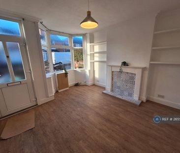 3 bedroom semi-detached house to rent - Photo 2