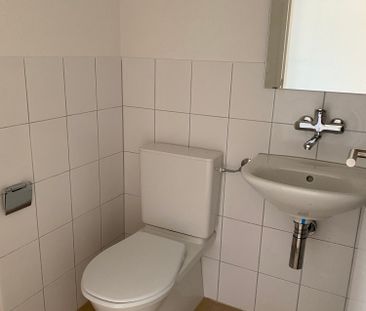 *Frisch renovierte 4-Zimmerwohnung mit sonnigem Balkon* - Foto 4