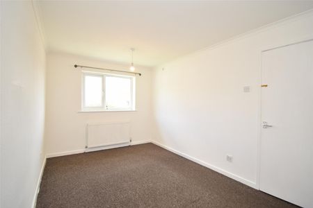 Cedar Avenue, Ossett - Photo 5