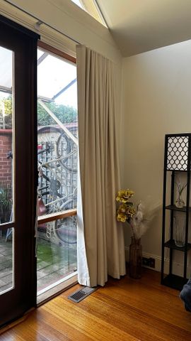 Port Melbourne - Photo 2