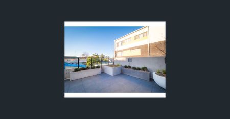 Over 55's Modern Apartment Available - Photo 2