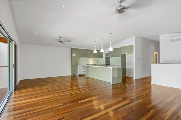 2/44 Eshelby Drive, Cannonvale QLD 4802 - House For Rent | Domain - Photo 1