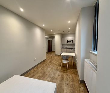 Studio to rent - Photo 2