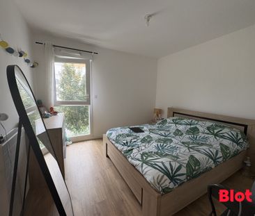 Location Appartement 3 pièces 65m² CHARTRES DE BRETAGNE 35131 - Photo 4