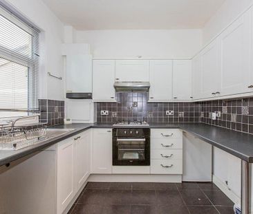 2 bedroom terraced house to rent - Photo 4