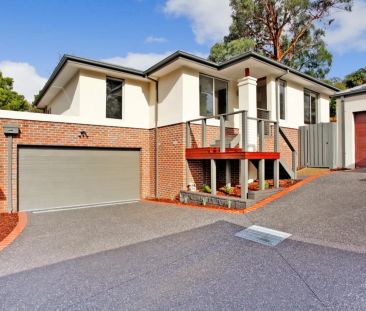 Executive Lifestyle, Perfect Location - Photo 3