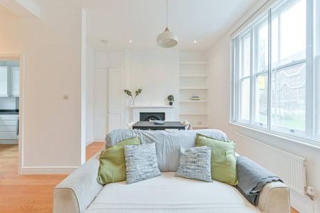 3 bedroom flat to rent - Photo 2