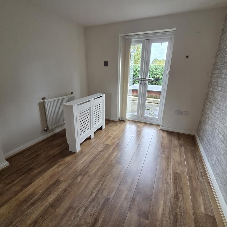 4 bedroom townhouse to rent - Photo 1