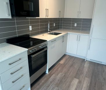 For Lease - 2075 King Road Unit# 202, King, Ontario - Photo 6