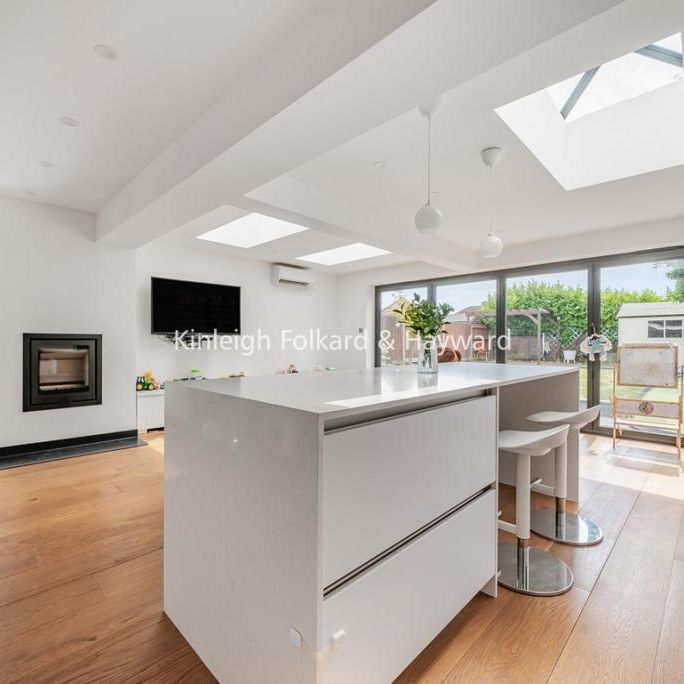 4 bedroom bungalow to rent - Photo 1