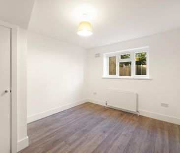 4 bedroom detached house to rent - Photo 2