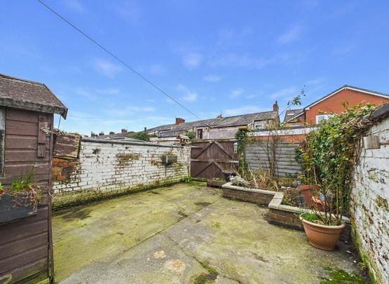 3 bedroom terraced house to rent - Photo 1